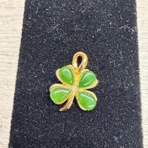 Gold Tone and Green Clover Pendant